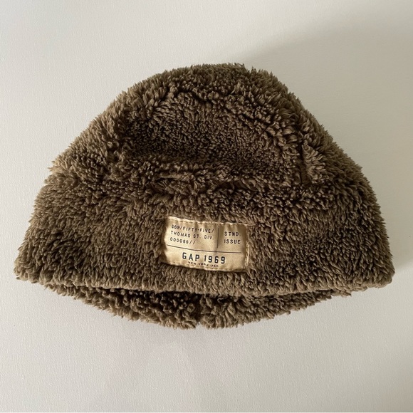GAP Kids Sherpa Fleece Lined Winter Beanie/Toque - Light Brown - Picture 2 of 6